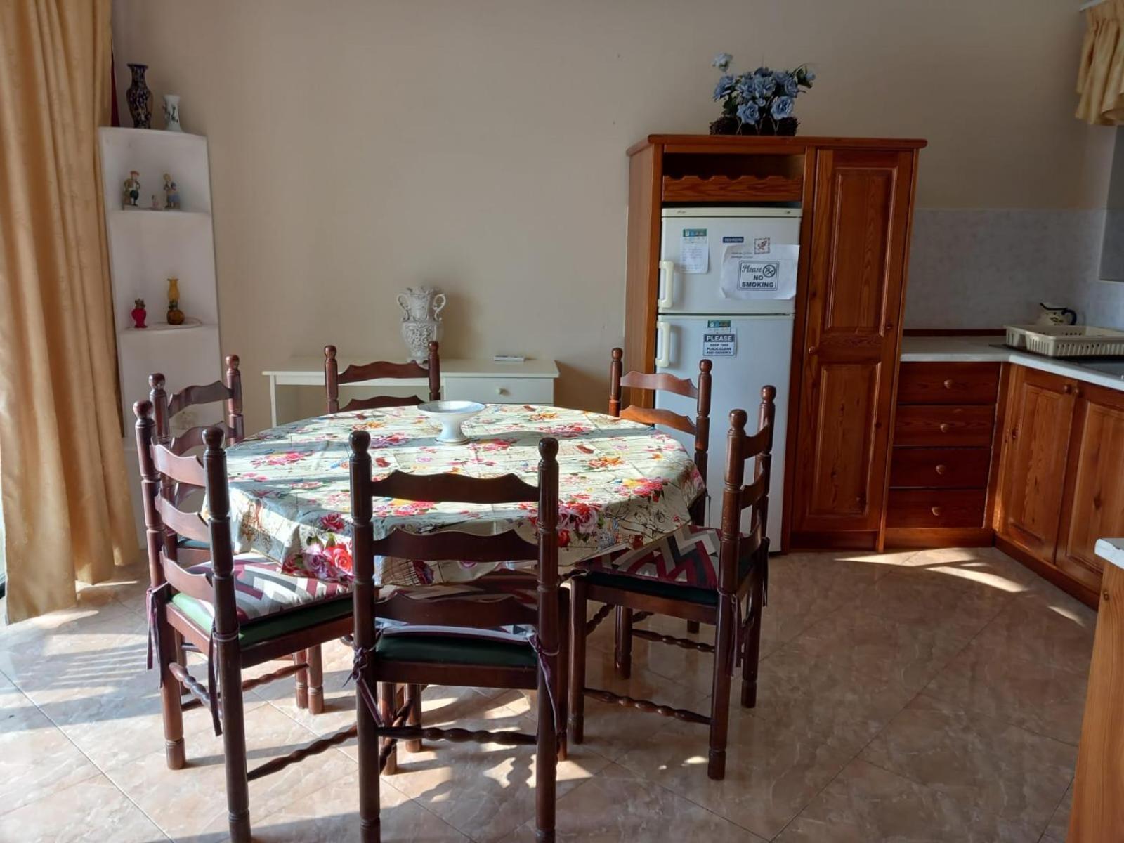 Spacious Apartment In Marsalforn, Gozo Exterior photo